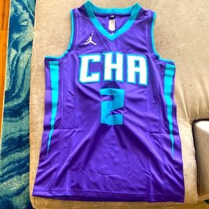 Never been worn Ball Hornets Jersey